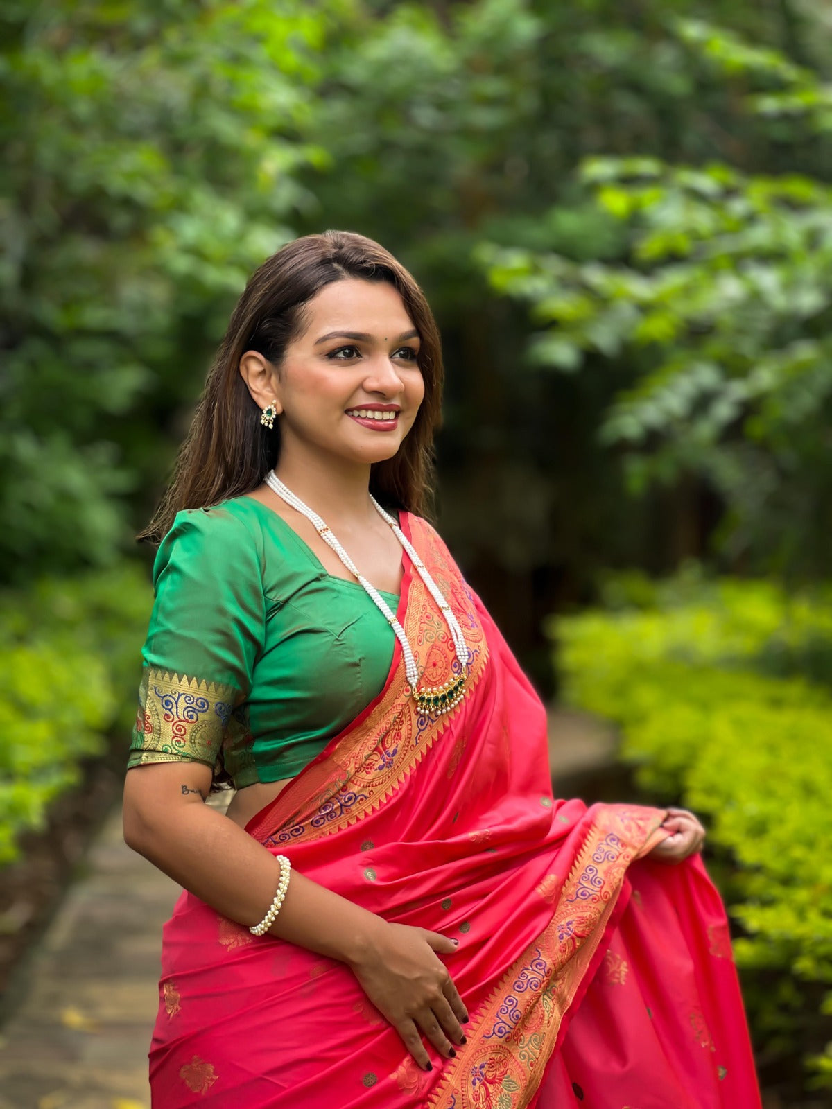 Women Pink And Green Silk Saree