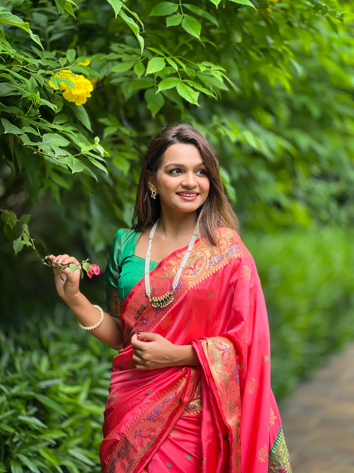 Women Pink And Green Silk Saree