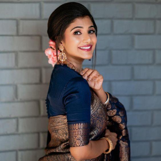 Women Navy Blue Banarasi Soft Silk Saree