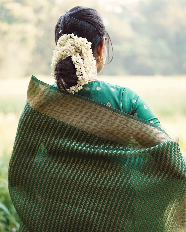 Women Dark Green Kanjivaram Silk Saree