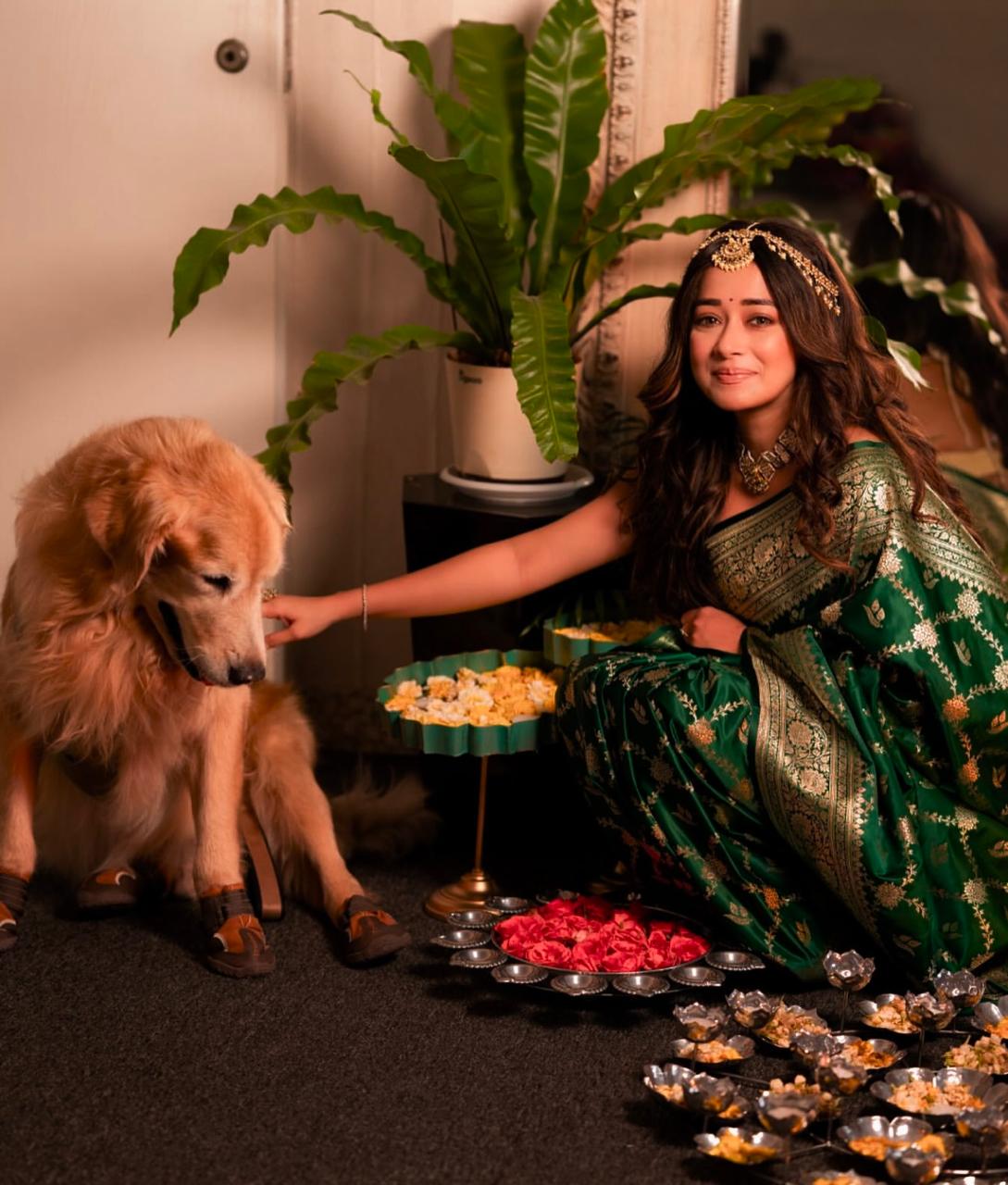 Women Green Silk Floral Print Saree