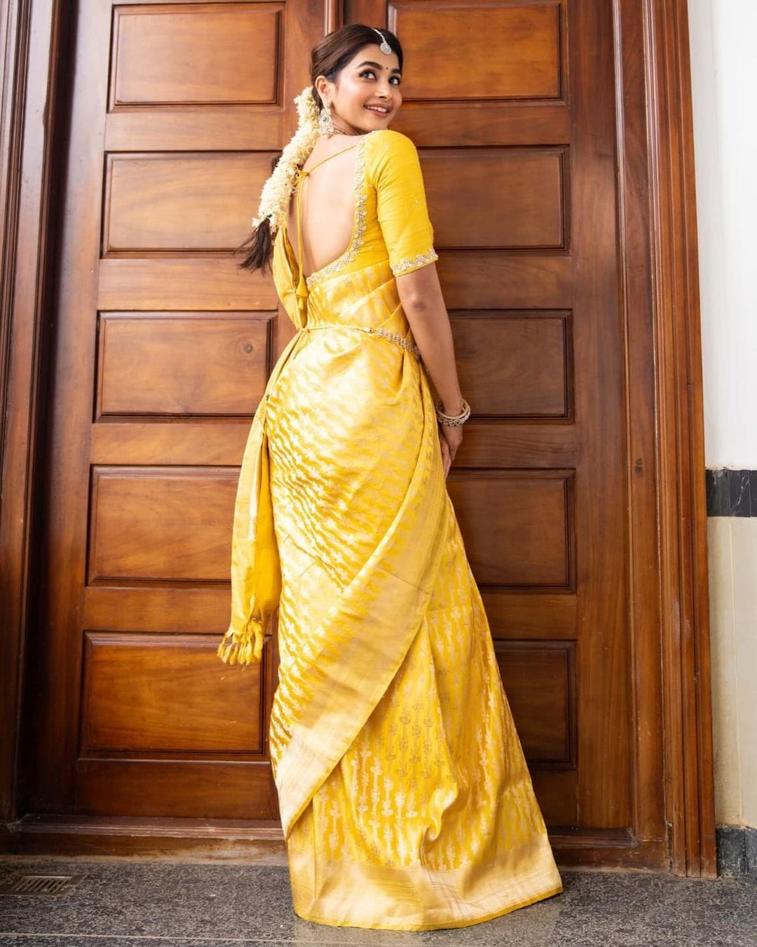 Women Yellow Silk Golden Zari Work Saree