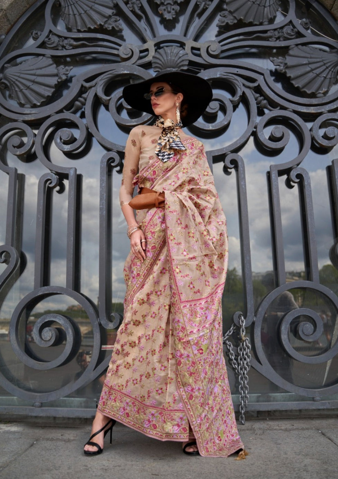 Charming Off White Organza Handloom Kashmiri Saree
