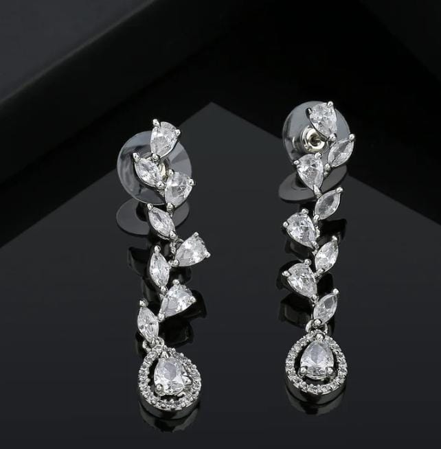 Elegant Silver Kundan Earrings