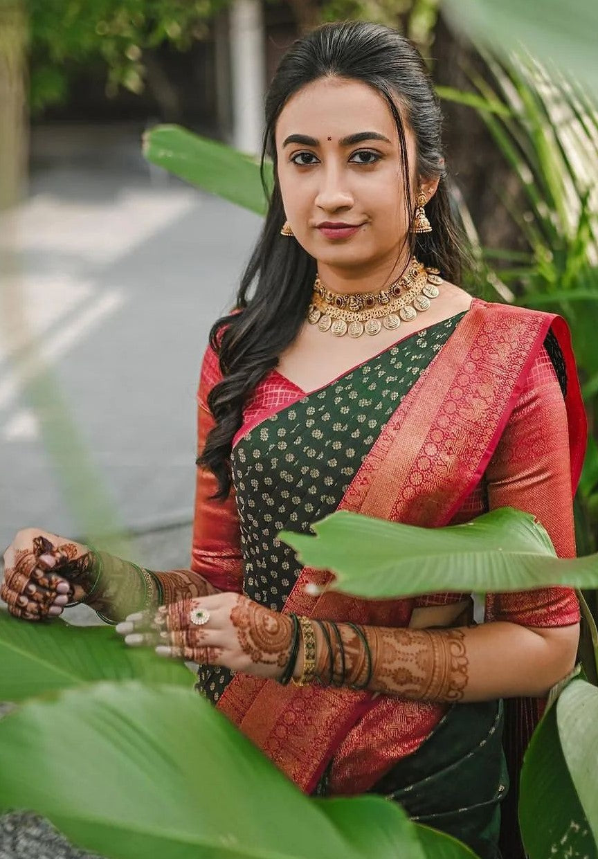 Women Dark Green And Pink Silk Kanjivaram Saree
