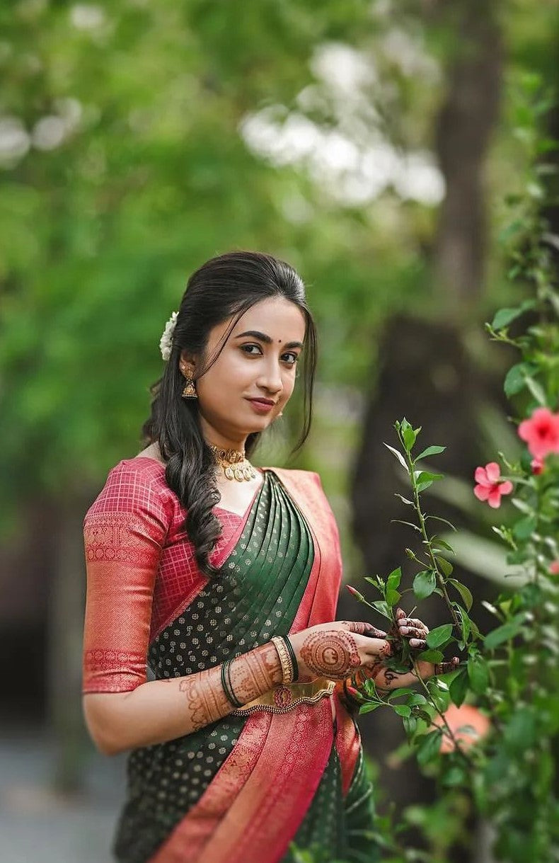 Women Dark Green And Pink Silk Kanjivaram Saree