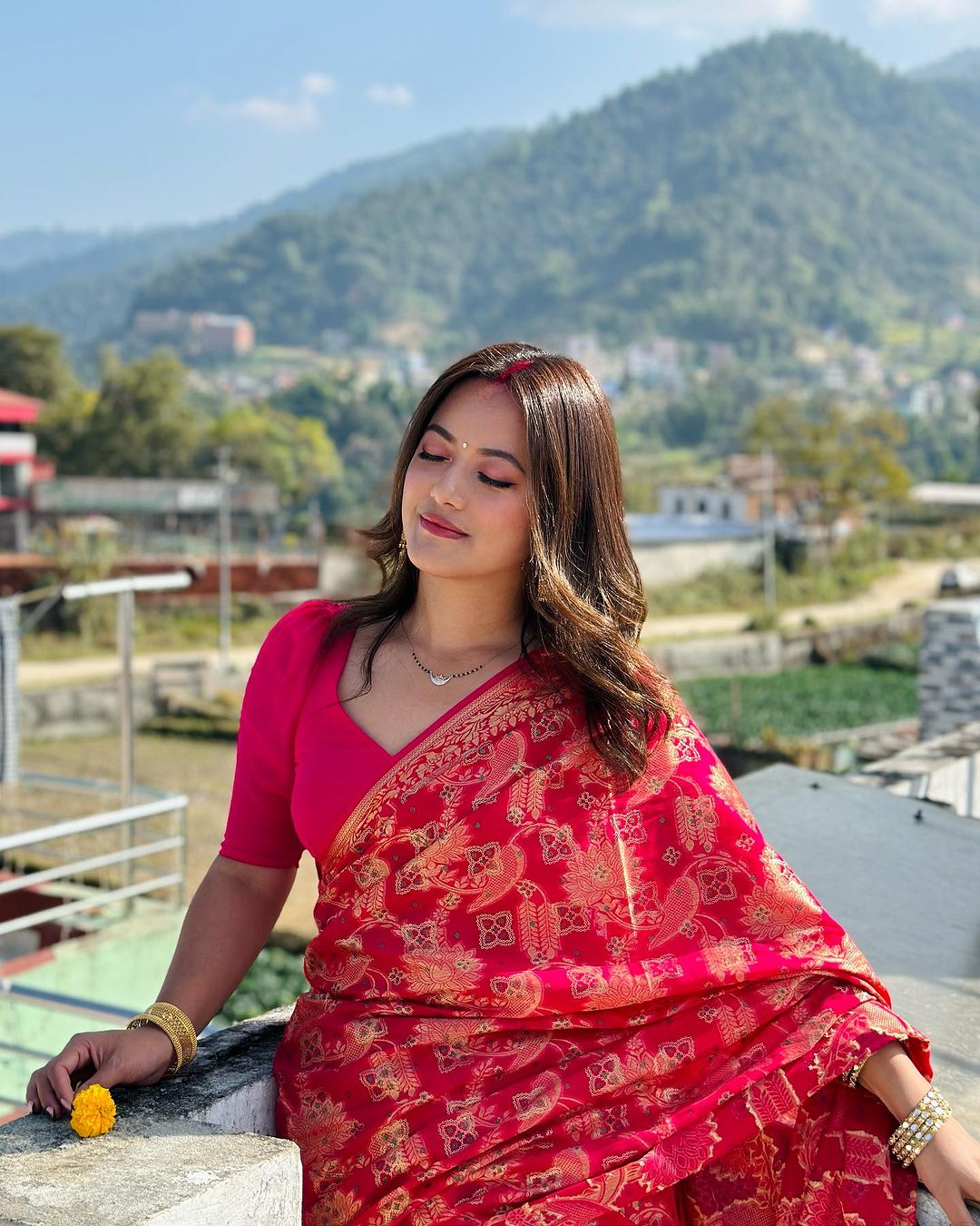 Women Pink Banarasi Soft Silk Saree