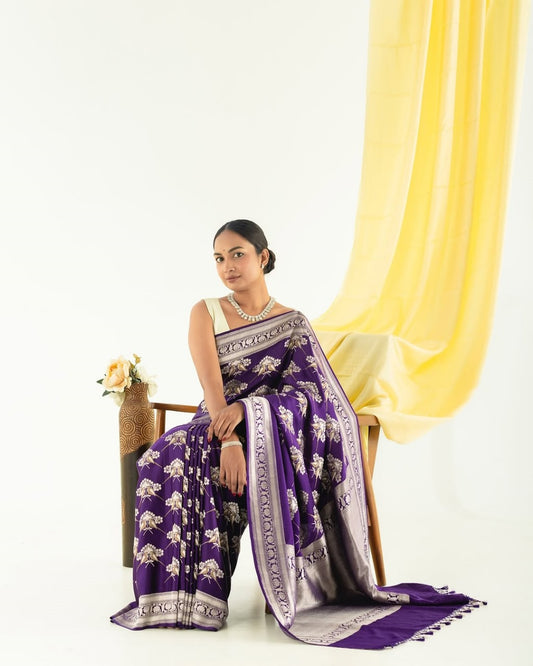 Women Purple Silk With Zari Weaving Saree