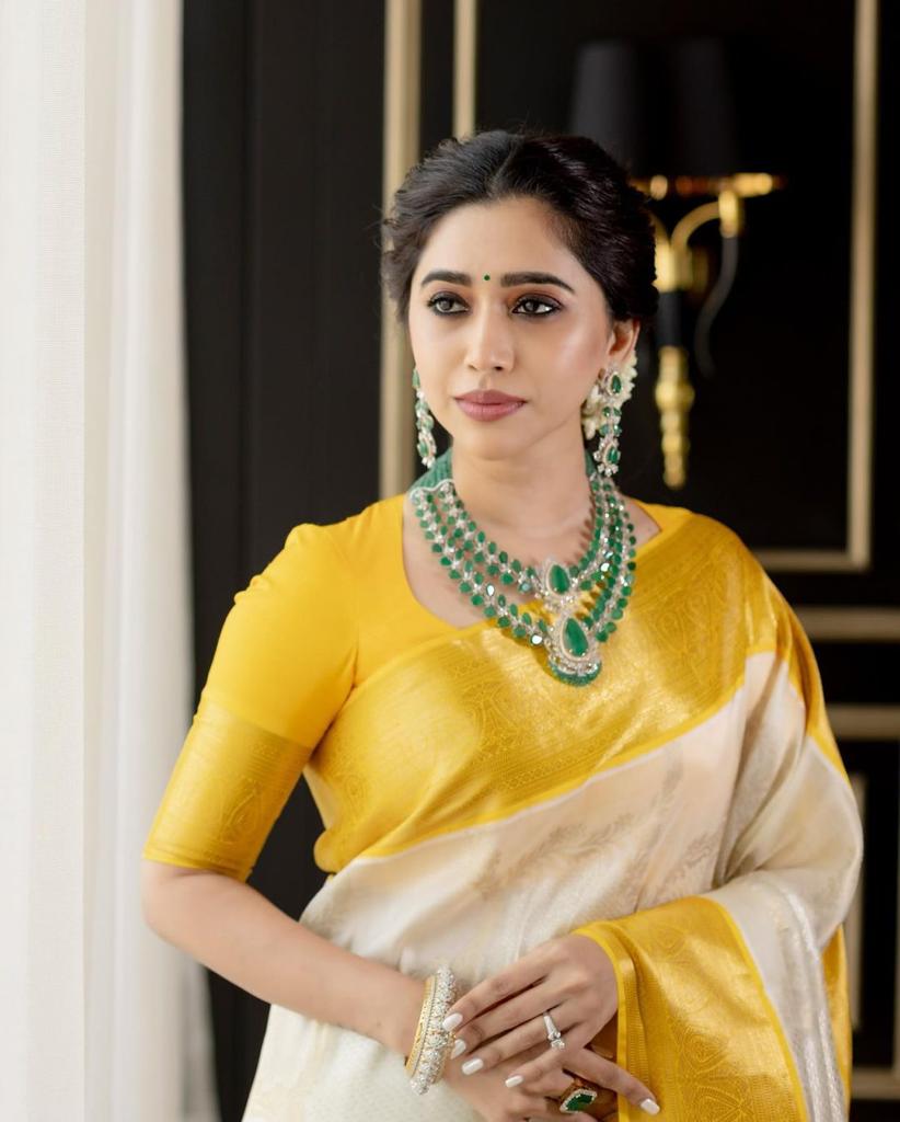Women Beige And Mustard Soft Silk Saree