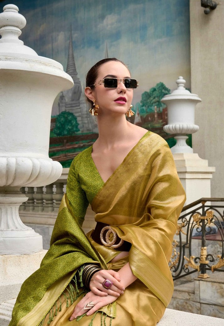 Women Green Solid Tissue Saree