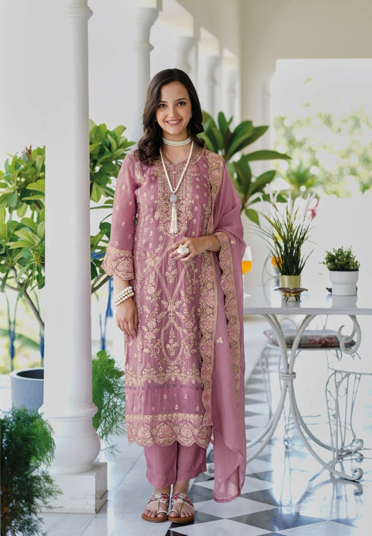 Women Mauve Organza With Embroidery Work Pakistani Suit Set