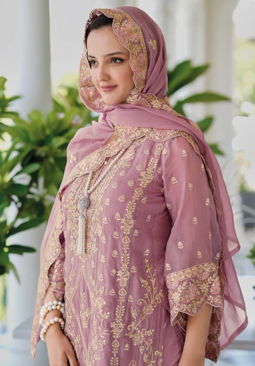 Women Mauve Organza With Embroidery Work Pakistani Suit Set