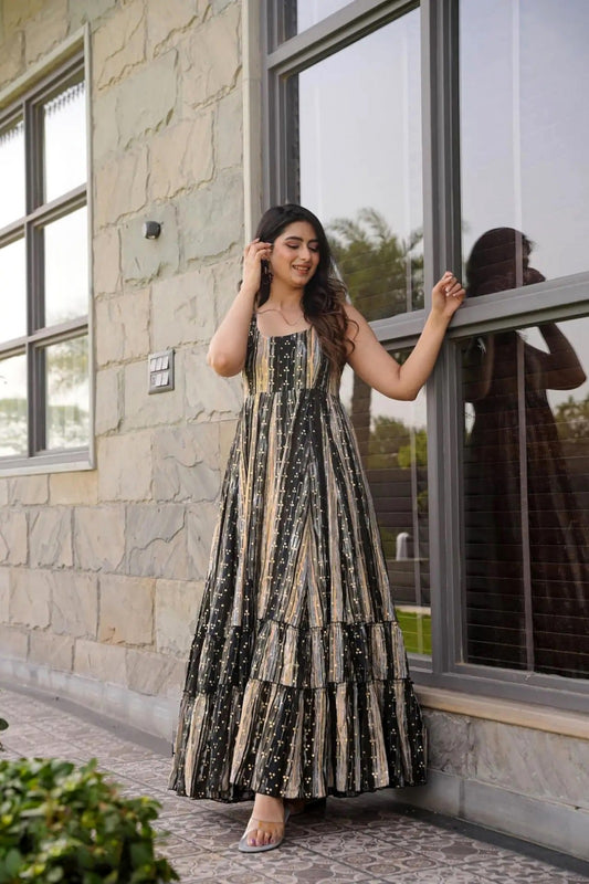 Women Black Georgette Floor Length Gown