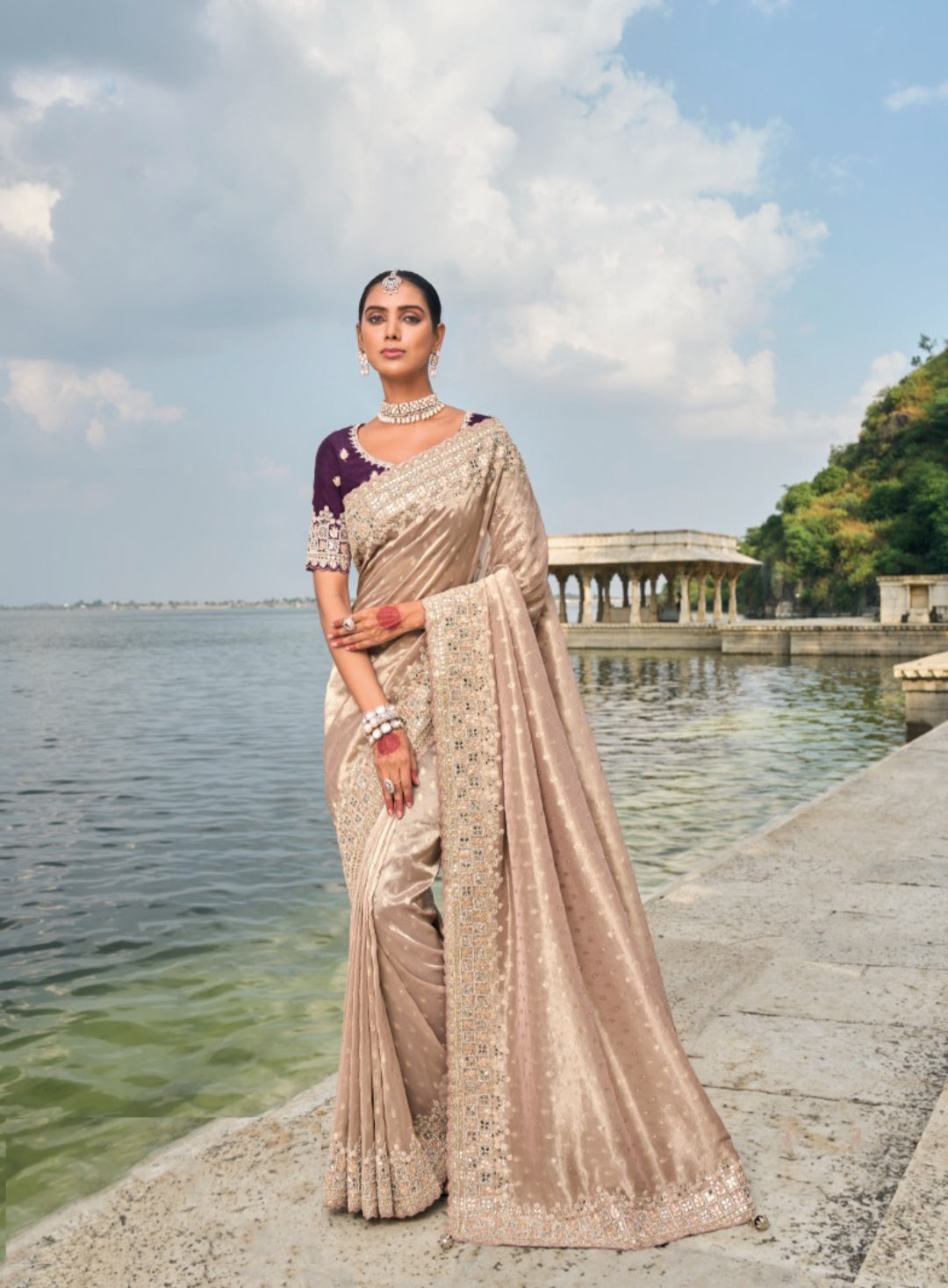 Sophisticated Mauve Pure Kanjivaram Butti Saree With Jarkhan, Mirror & Moti Heavy Work Boutique Style Saree