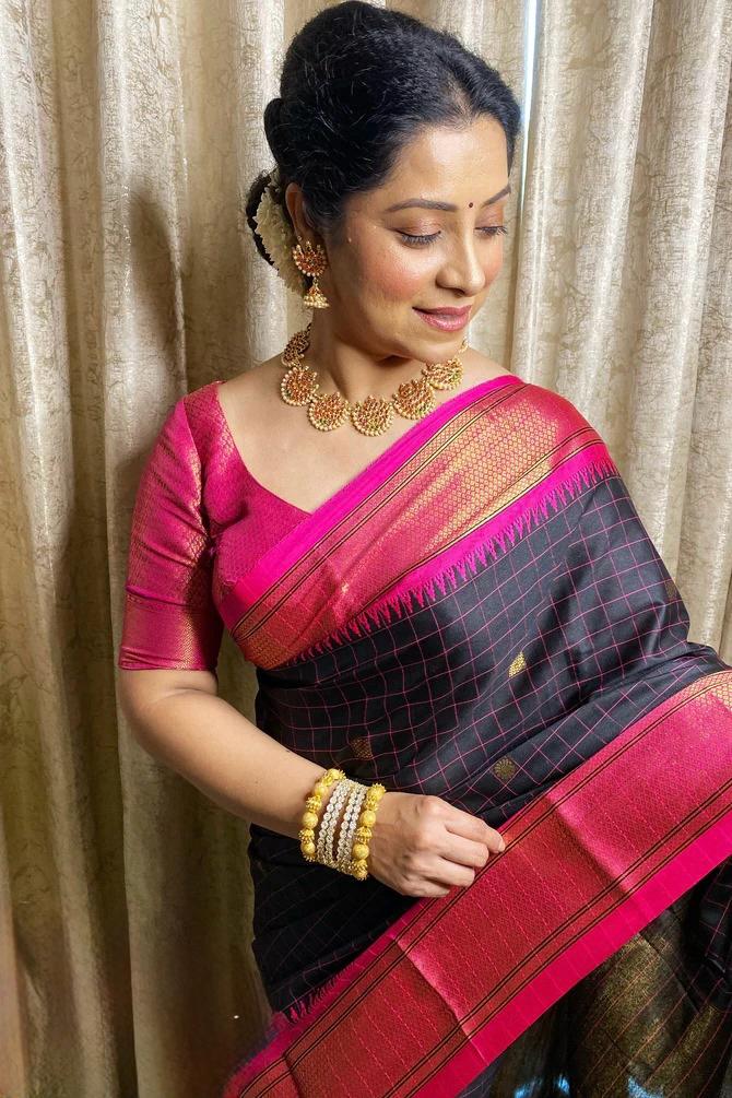 Women Black And Pink Banarasi Soft Silk Saree