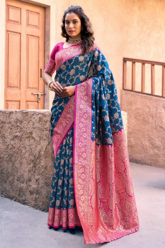 Women Navy Blue And Pink  Soft Silk Saree
