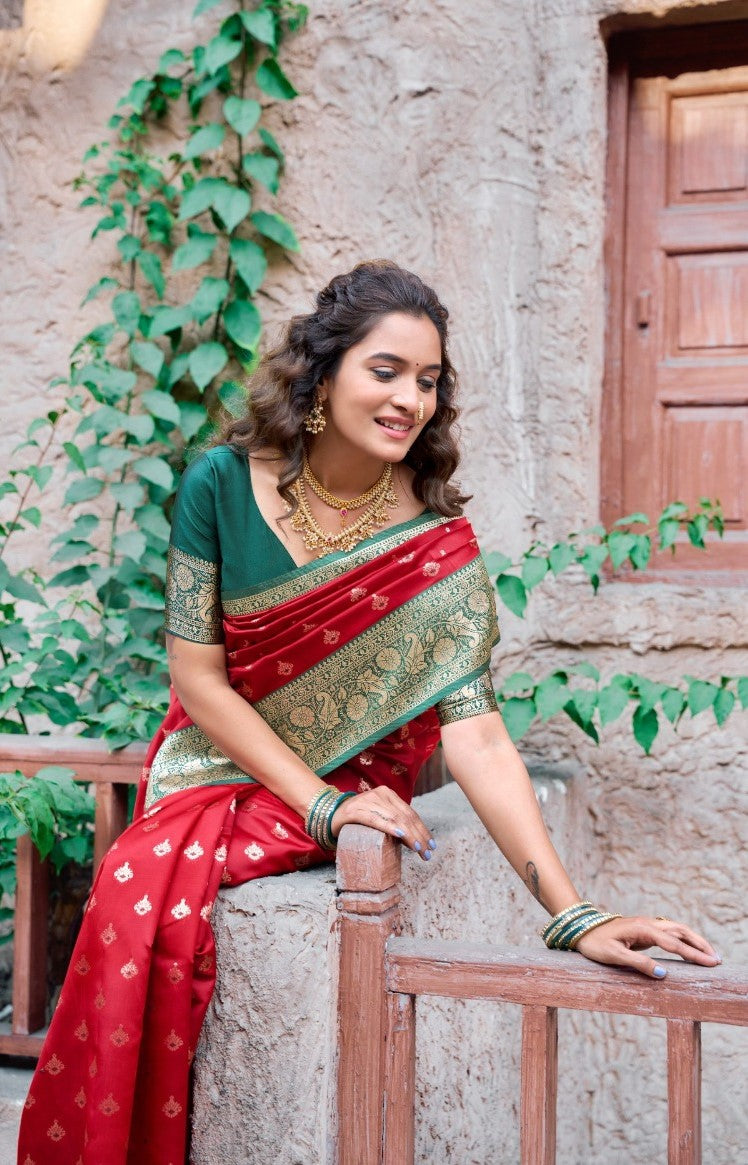 Women Red And Green  Soft Silk Saree