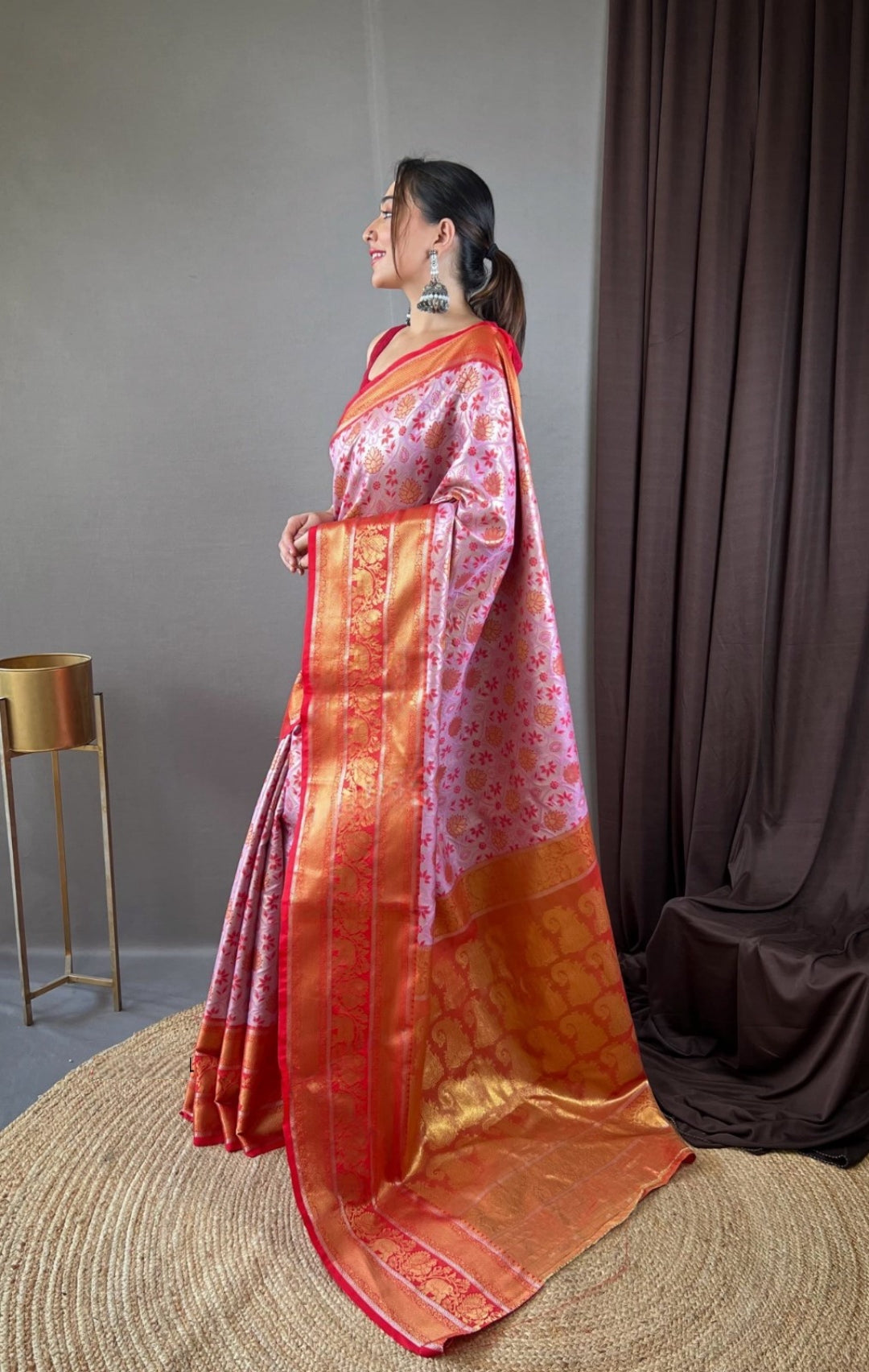 Women Light Purple And Red Kanjivaram Silk  Saree