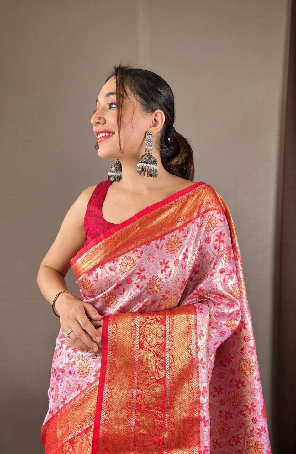 Women Light Purple And Red Kanjivaram Silk  Saree