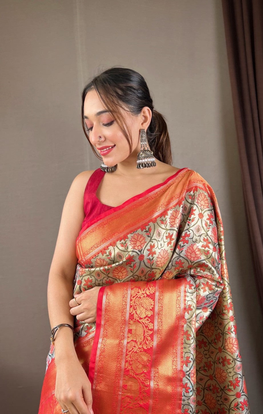 Women Green And Red Kanjivaram Silk  Saree