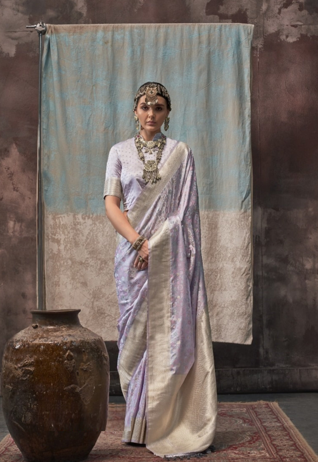 Women Light Purple Satin Handloom Weaving Silk Saree