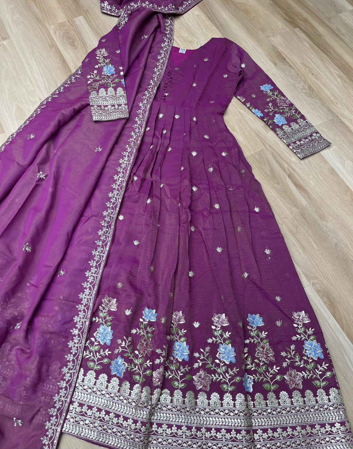 Avant-Garde Purple Viscose Gowns With Dupatta