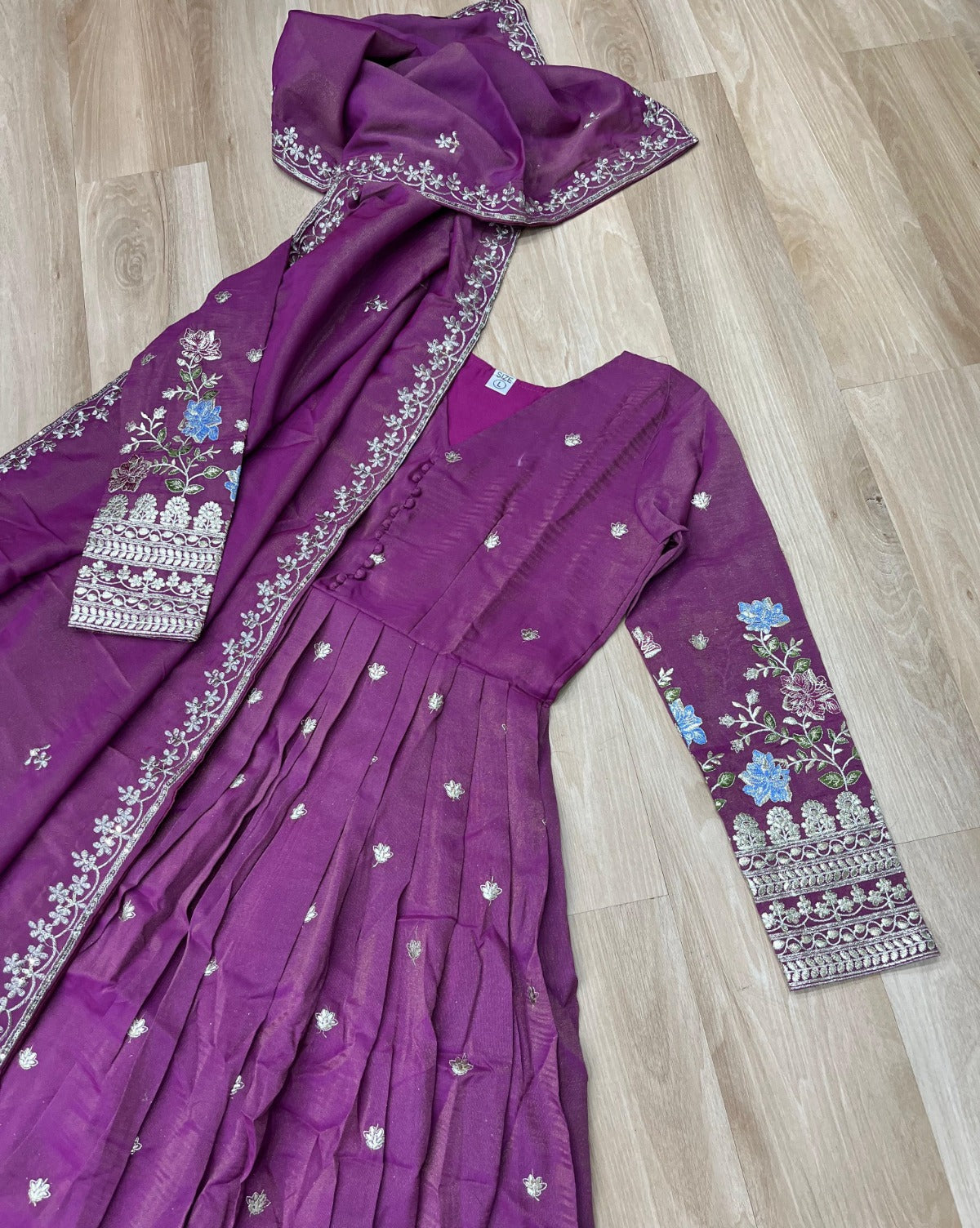Avant-Garde Purple Viscose Gowns With Dupatta
