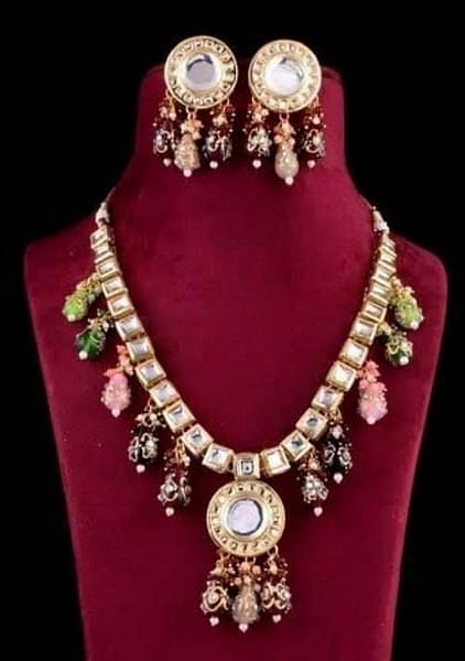 Exquisite Kundan Bridal Necklace Set with Earrings