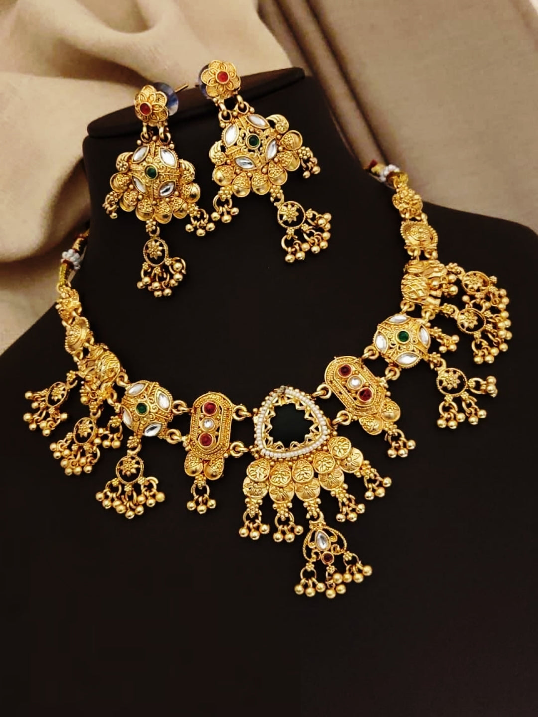 Classic Chic Antique Gold Plated Choker Jewelry Set For Women