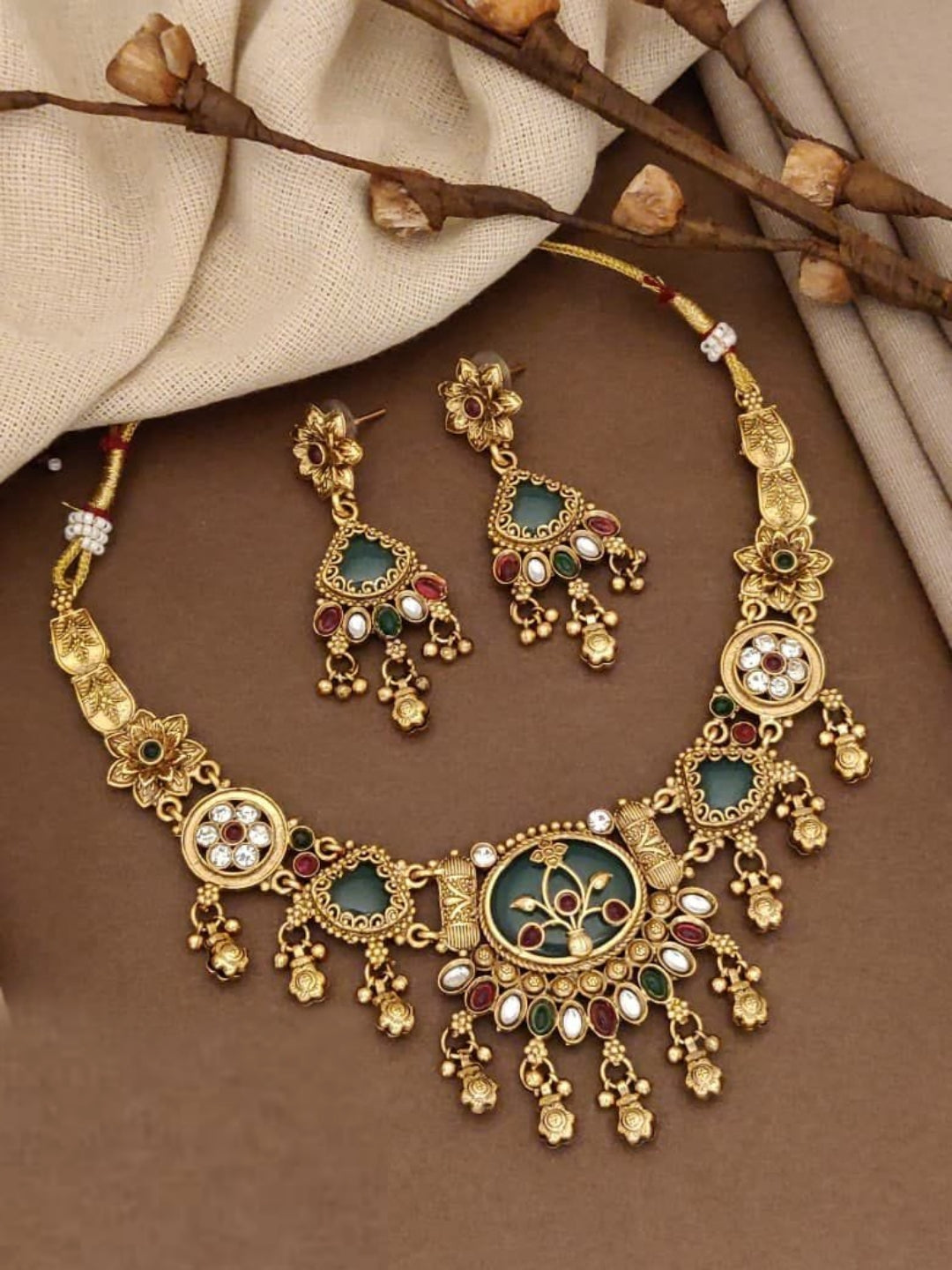Noble Nacre Antique Gold Plated Choker Jewelry Set For Women