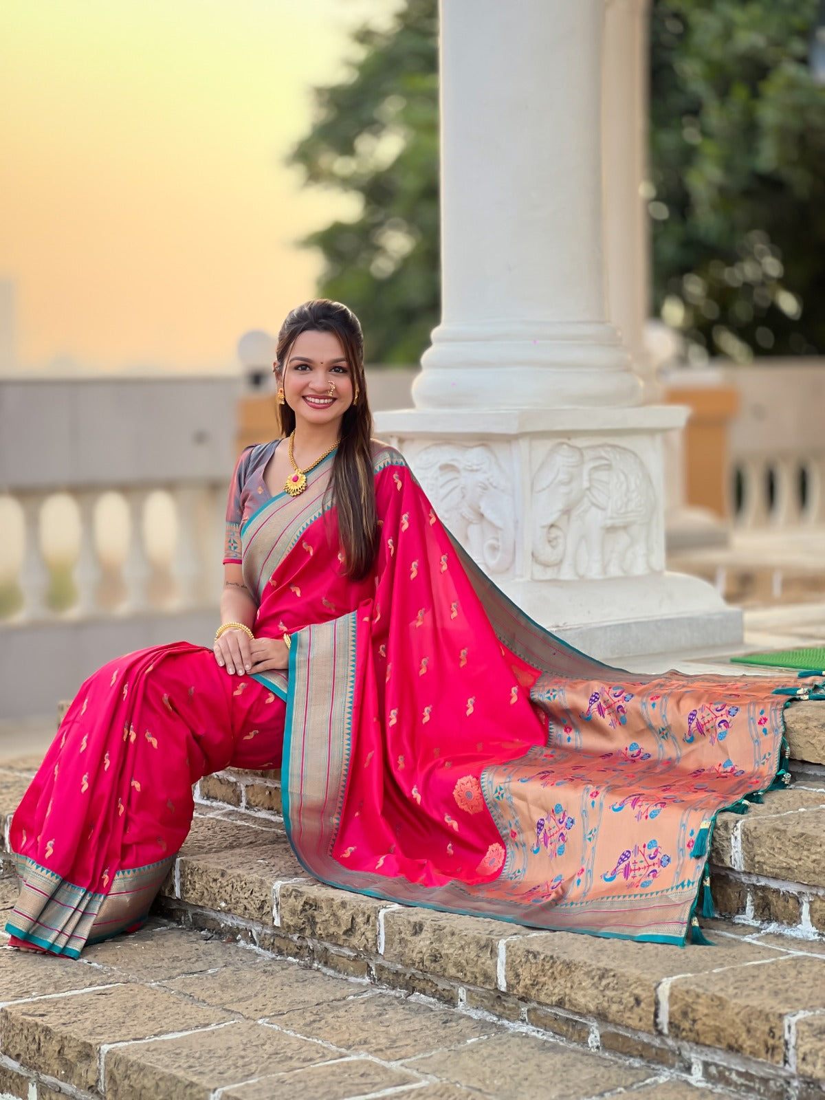 Women Pink Pethani Silk With Zari Weaving Saree