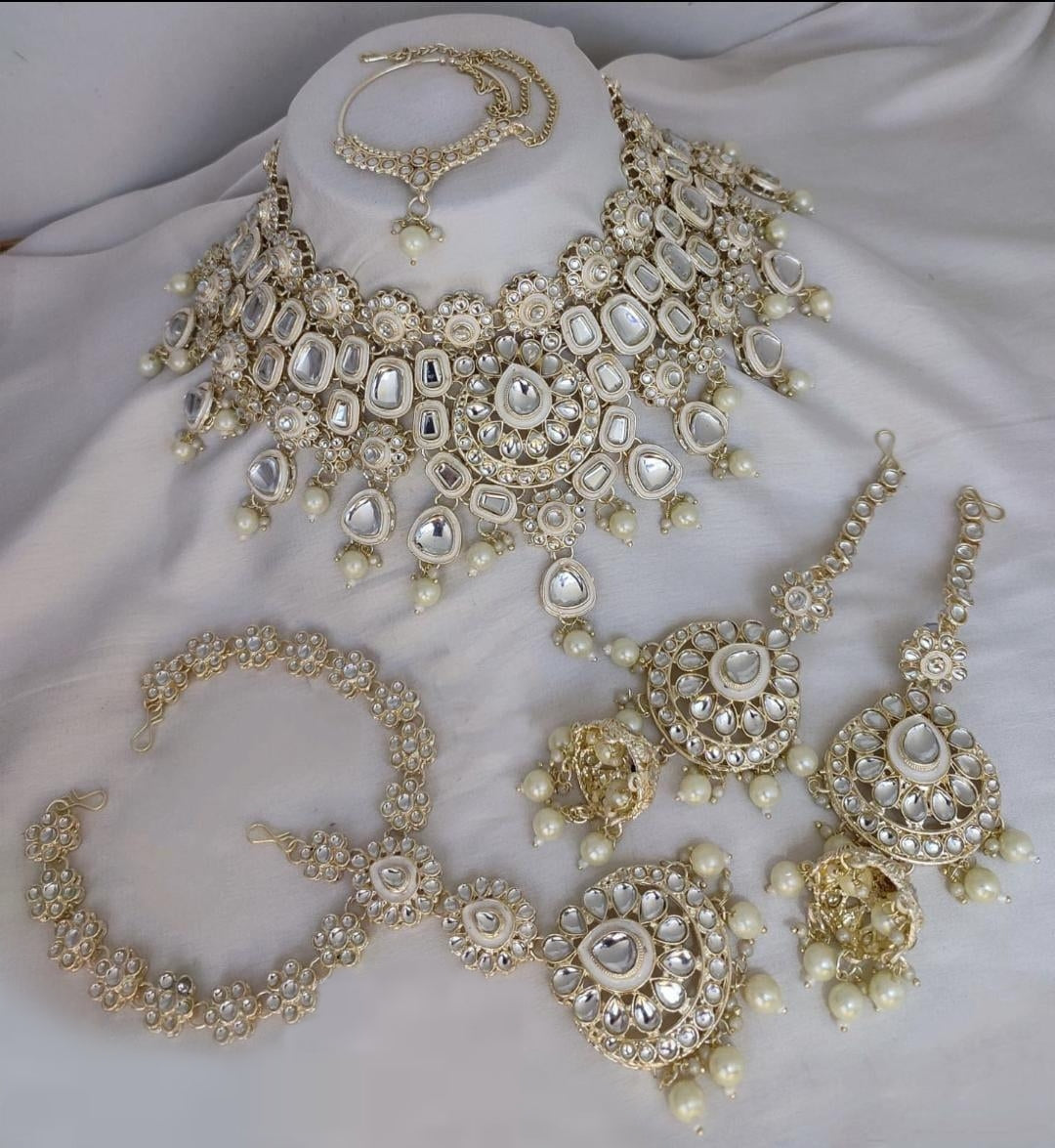Elegant White Bridal Necklace Set