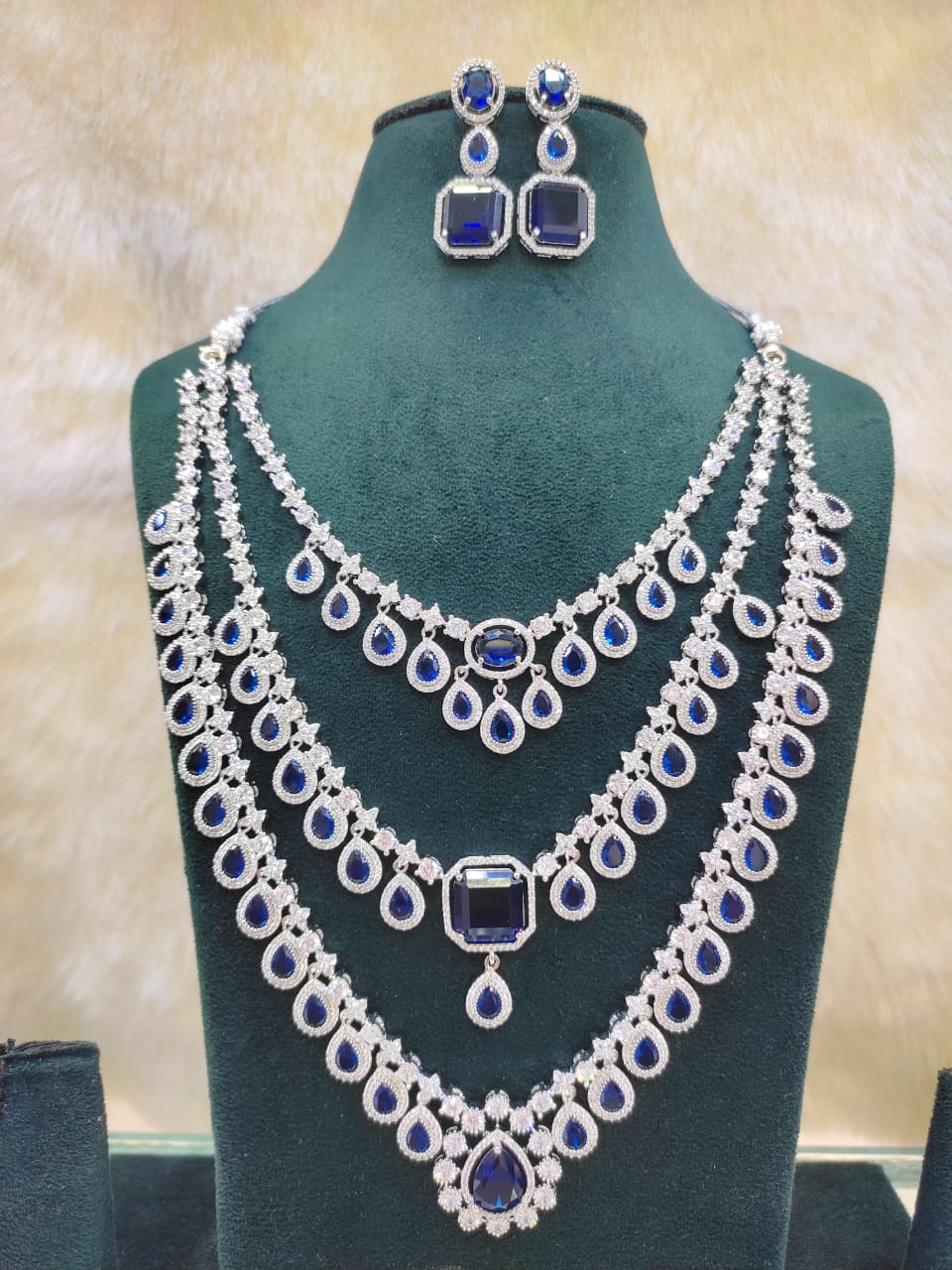 Elegant Stone Studded Choker Necklace Set