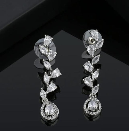 Elegant Silver Kundan Earrings