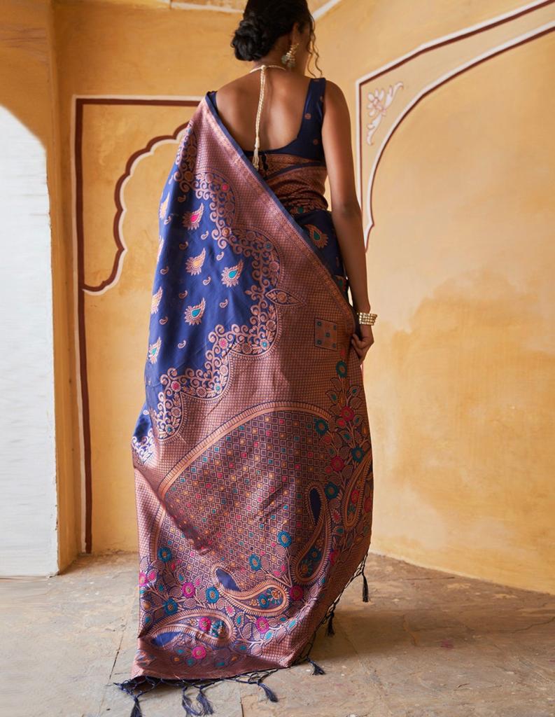 Women Navy Blue Silk Saree