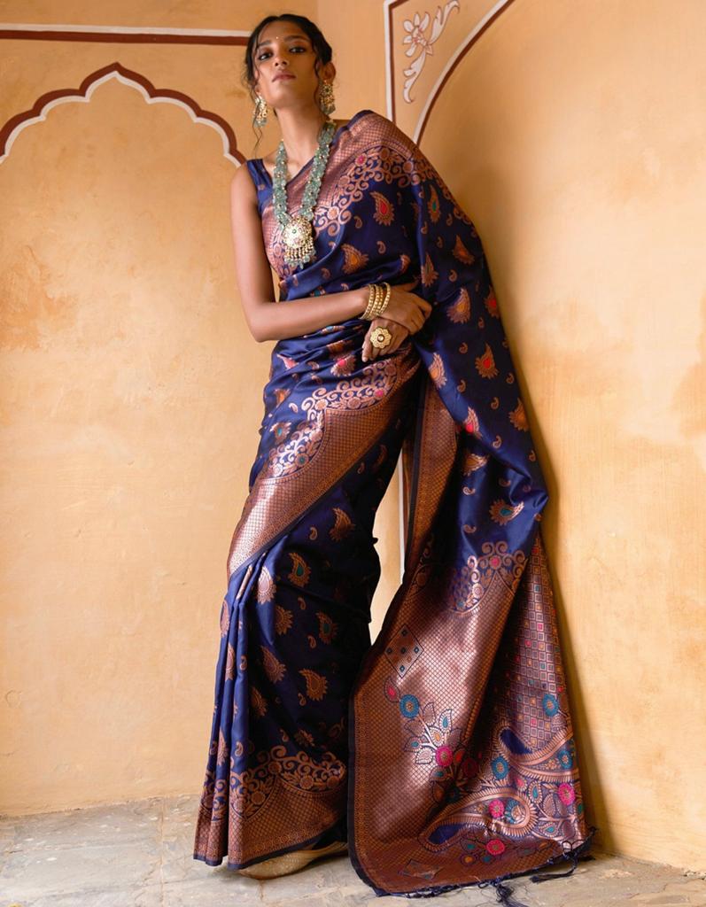 Women Navy Blue Silk Saree