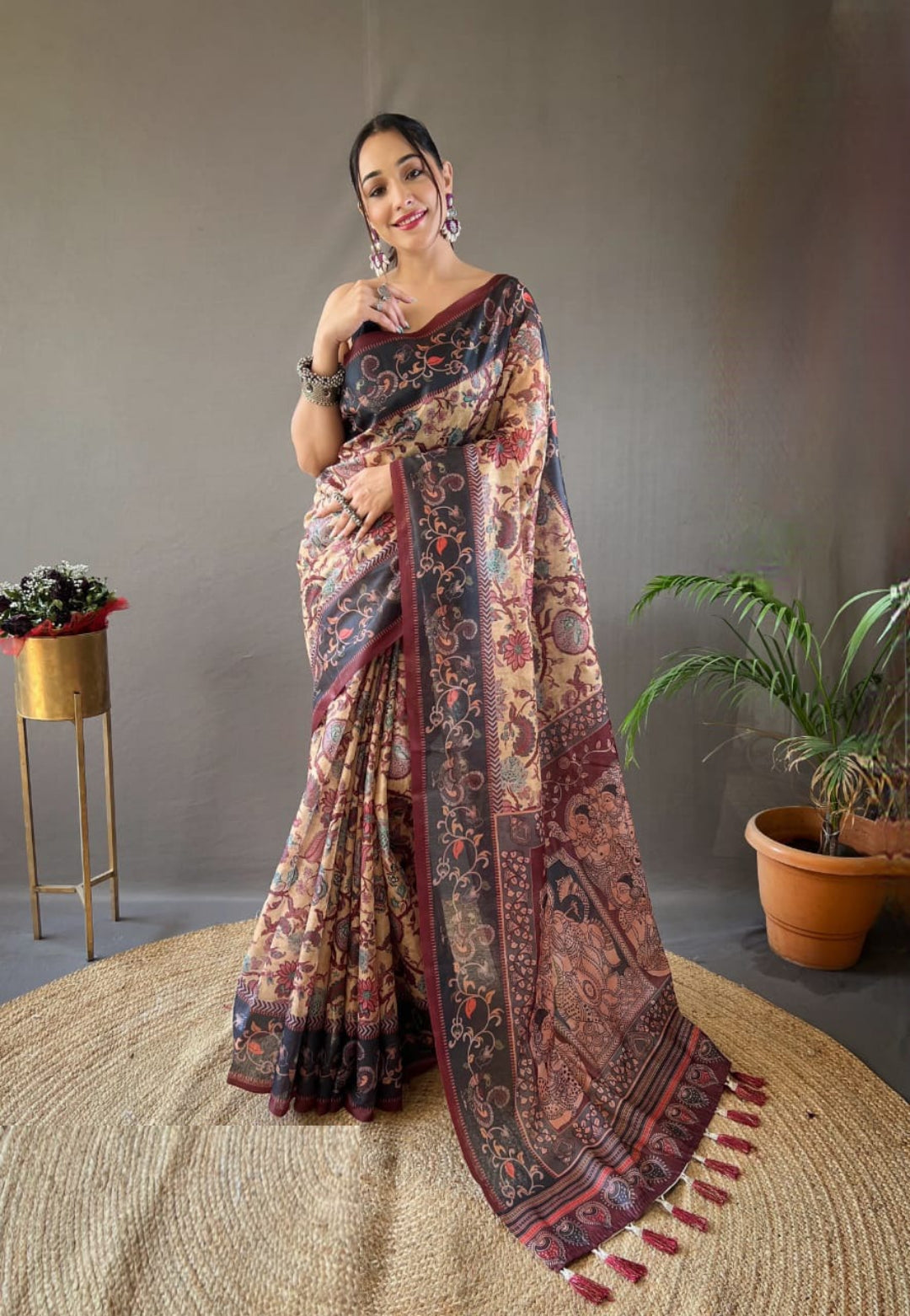 Women Coral And Black Cotton Handloom Saree