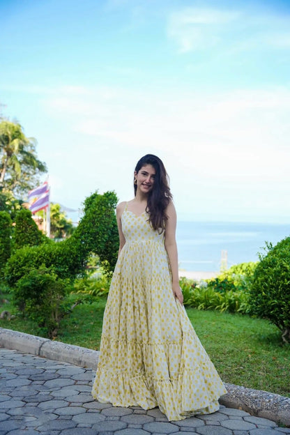 Women Off White Georgette Floor Length Gown