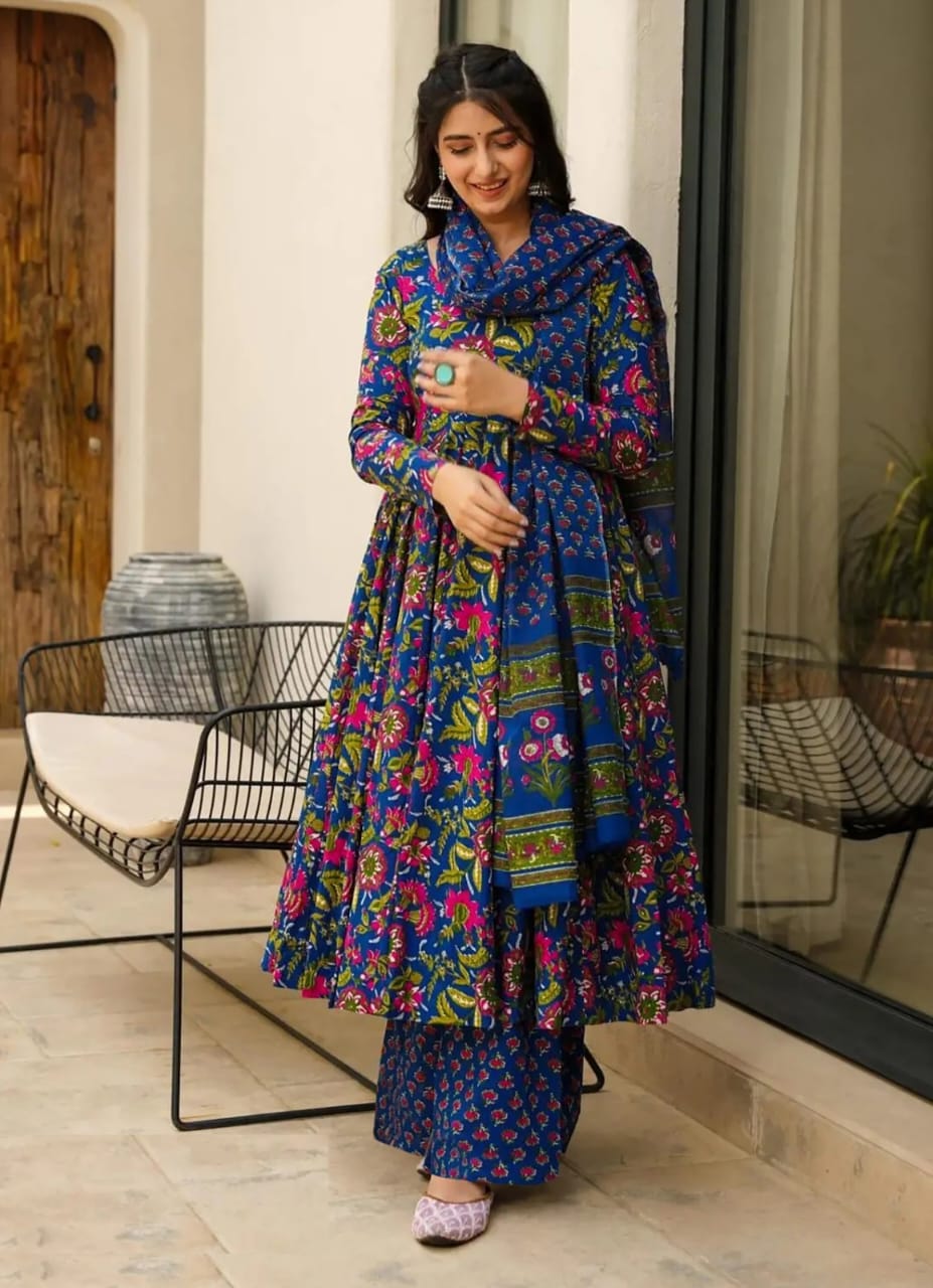 Women Blue Muslin With Digital Print Anarkali Suit Set