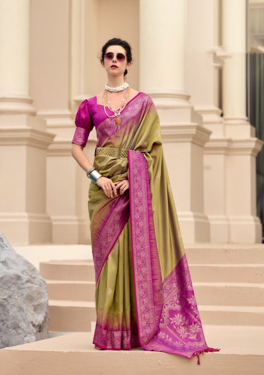 Women Green And Pink Soft Silk With Weaving Saree