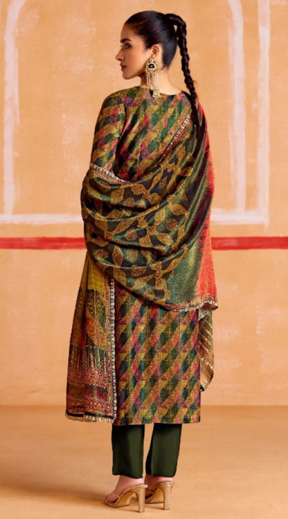 Immaculate Green Muslin Banarasi Zari Digital Print With Embroidery Work Straight-Cut Suit Set