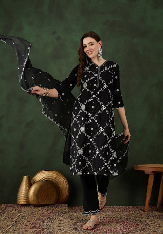 Women Black Chanderi Silk Pakistani Suit Set