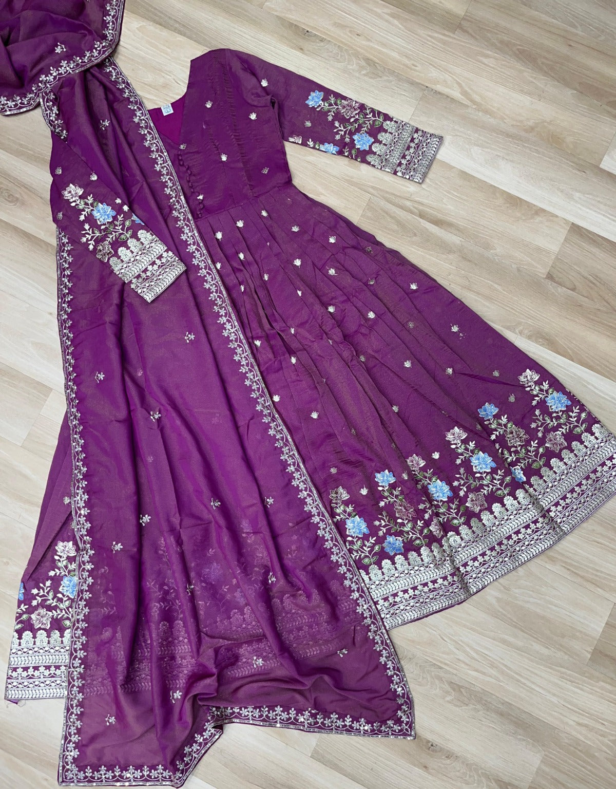 Avant-Garde Purple Viscose Gowns With Dupatta