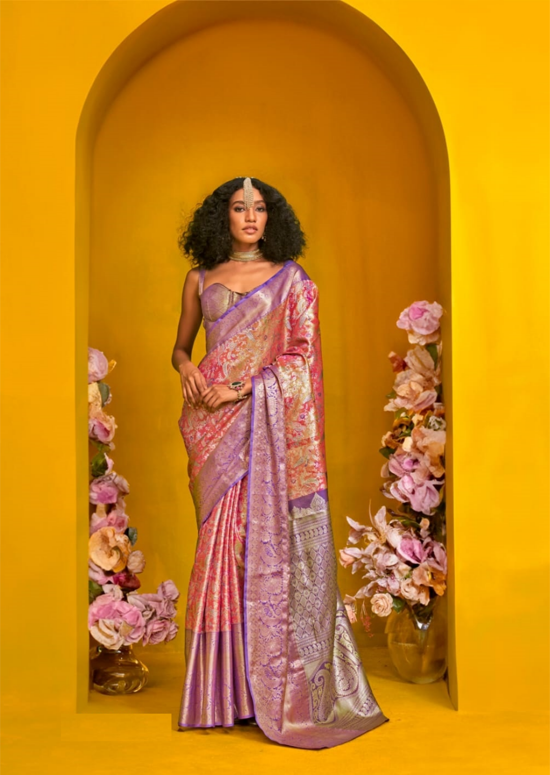 Women Lilac Silk Traditional Saree