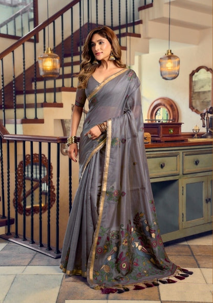 Women Grey Cotton Handloom Saree
