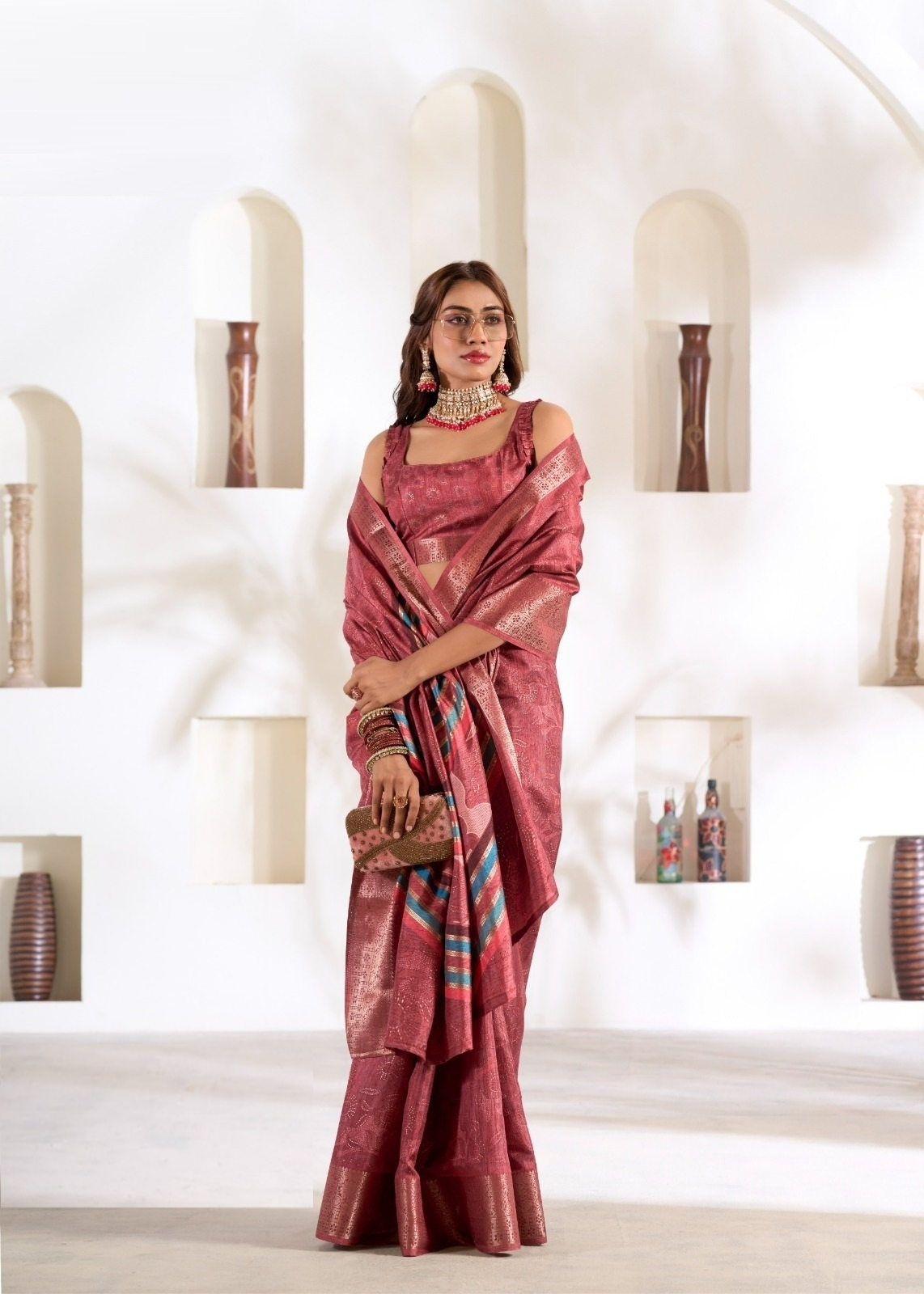Women Dusty Pink Silk Traditional Saree