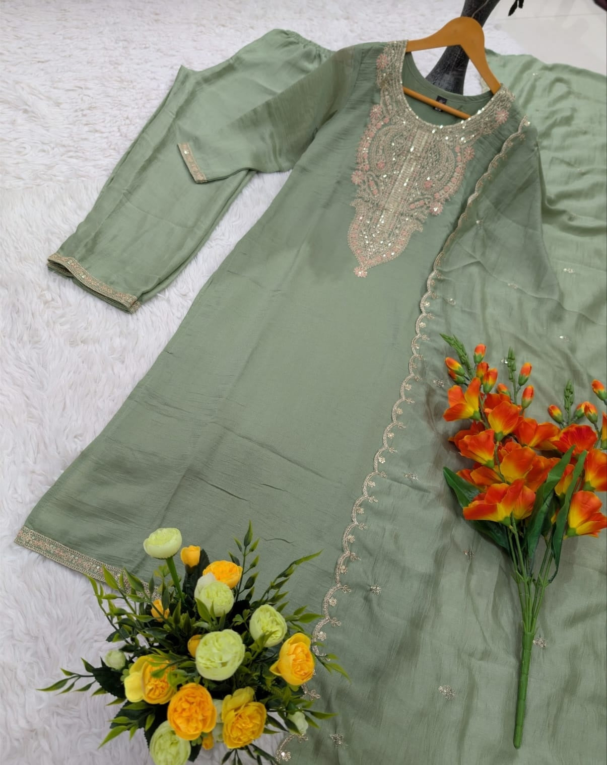 Stunnig Green Vichitra Silk With Sequins Coding Embroidery Work Pant Bottom Suit Set
