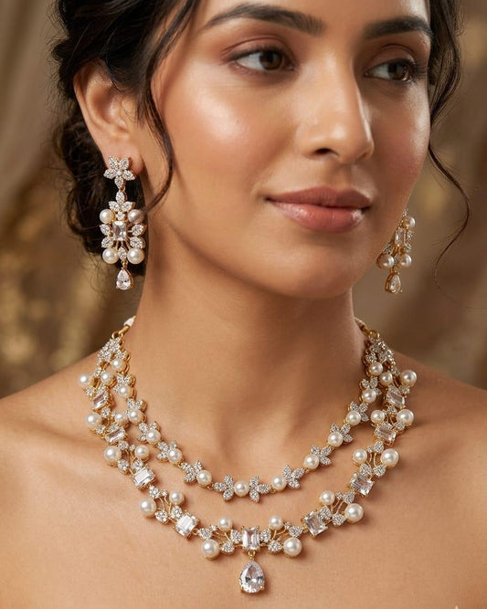 Shining Fashion Gold Plated Pearls Beaded Jewellery Set Featuring Floral Motifs