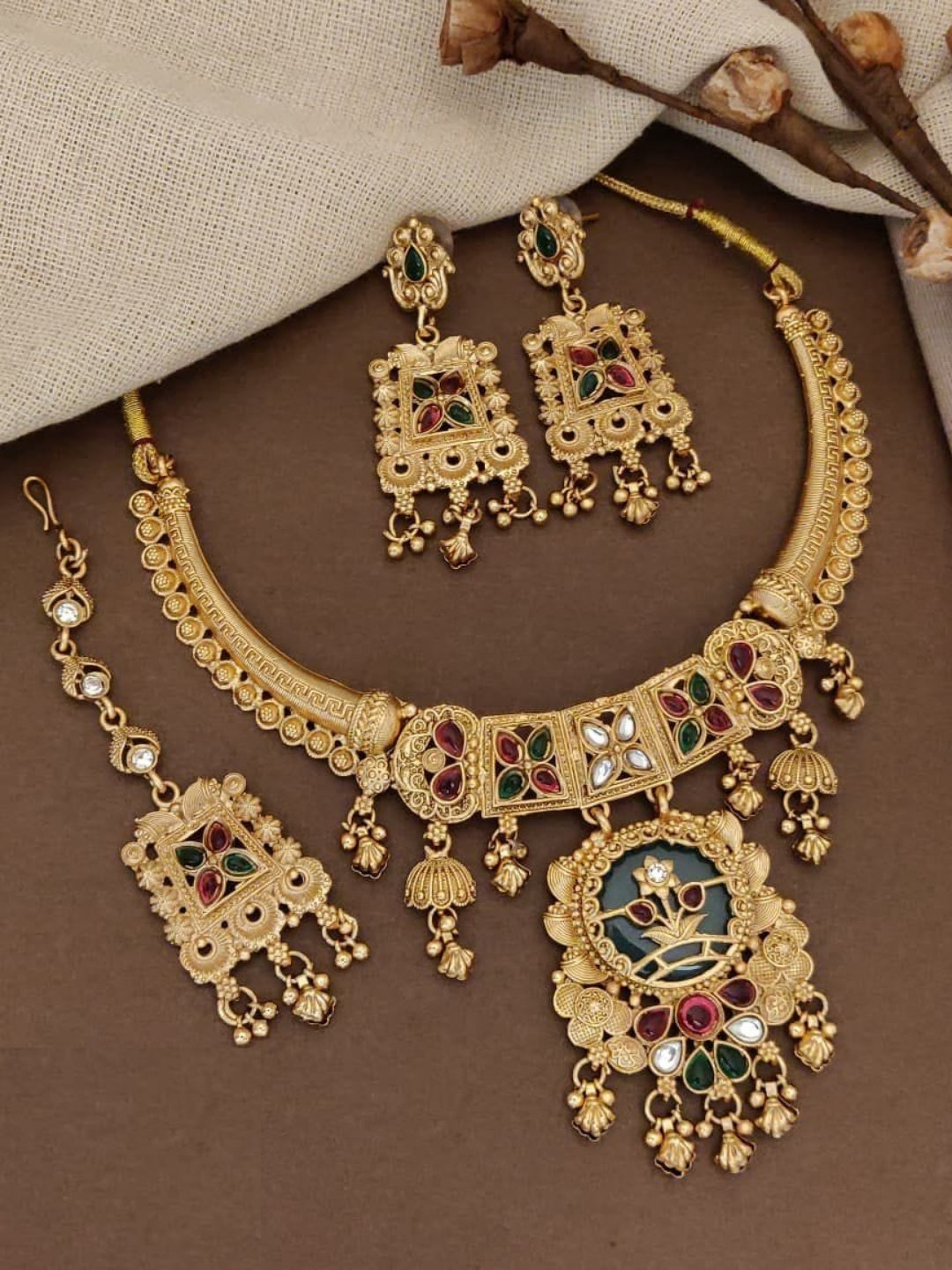 Elegant Emblems Antique Gold Plated Choker Jewelry Set For Women