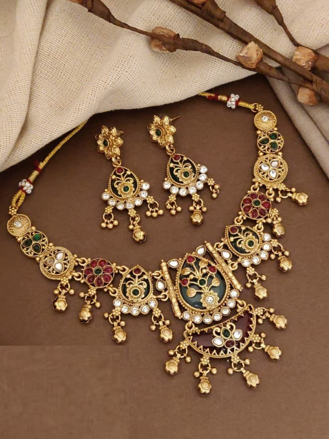 Elegant Antique Gold Plated Choker Jewelry Set For Women